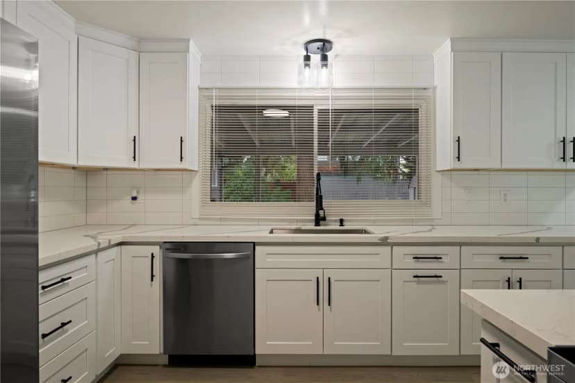 Property photo for 8408 121st Street Sw, Lakewood photo 9