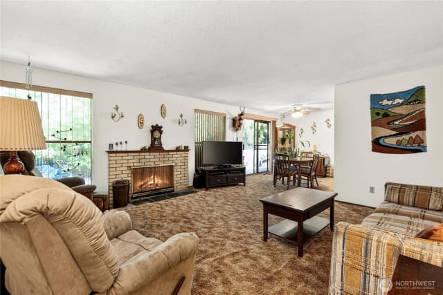 Property photo for 18308 41st Place W, Lynnwood photo 2