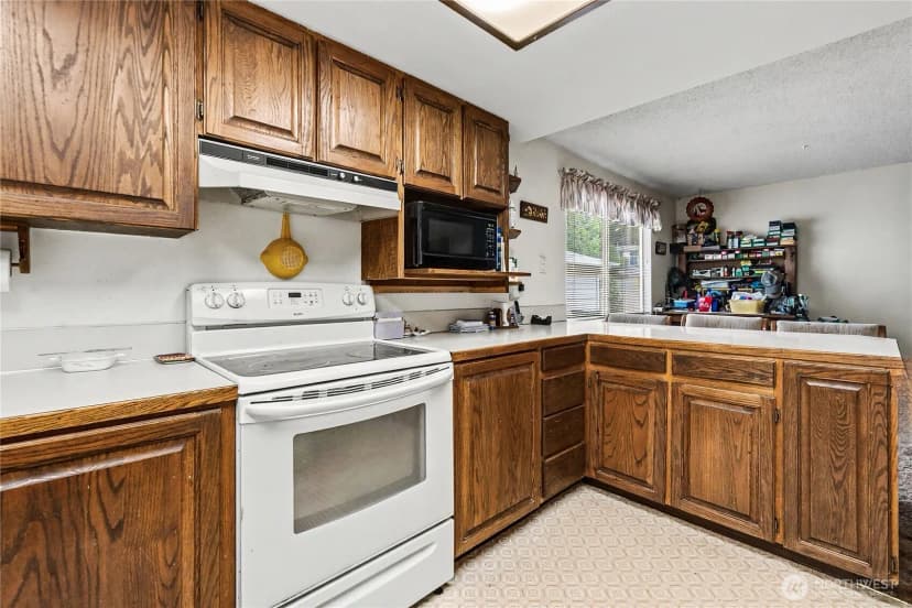 Property photo for 18308 41st Place W, Lynnwood photo 6