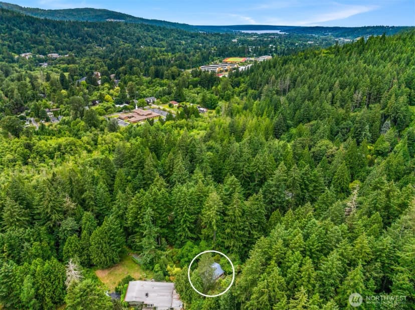 Property photo for 9429 240th Avenue Se, Issaquah photo 25