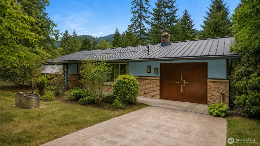 Property photo for 9429 240th Avenue Se, Issaquah photo 3