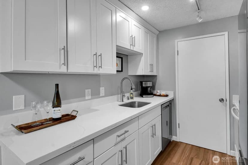 Property photo for 7217 Ne 175th Street #220, Kenmore photo 8
