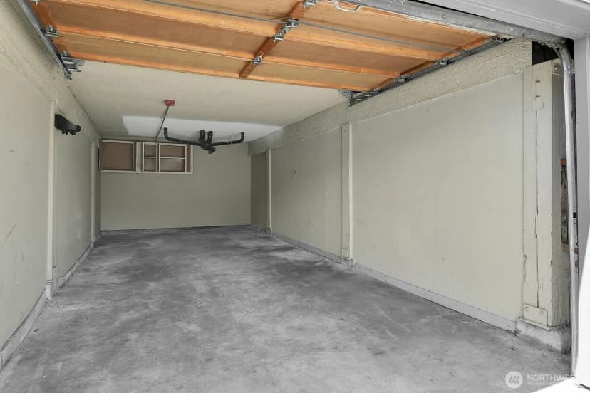 Property photo for 7217 Ne 175th Street #220, Kenmore photo 14