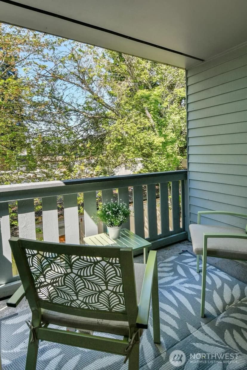 Property photo for 7217 Ne 175th Street #220, Kenmore photo 12