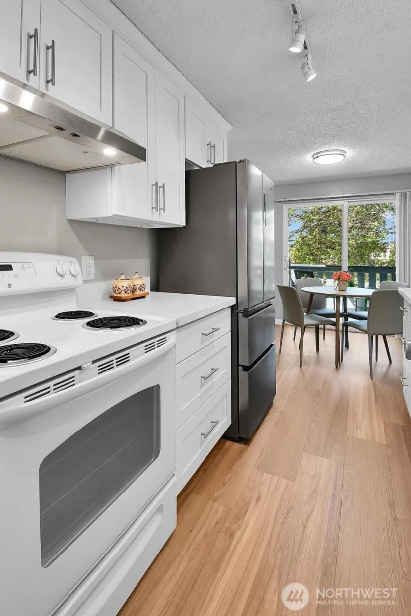 Property photo for 7217 Ne 175th Street #220, Kenmore photo 7