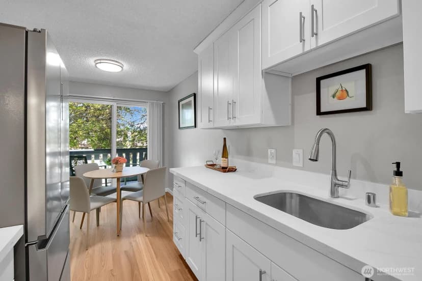 Property photo for 7217 Ne 175th Street #220, Kenmore photo 9