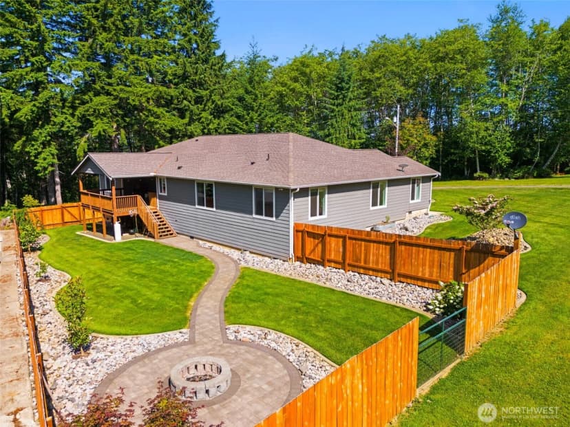 Property photo for 59 Timothy Lane E, Elma photo 3