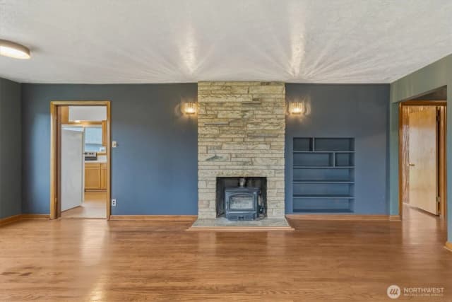 Property photo for 716 Woodard Avenue Ne, Castle Rock photo 4
