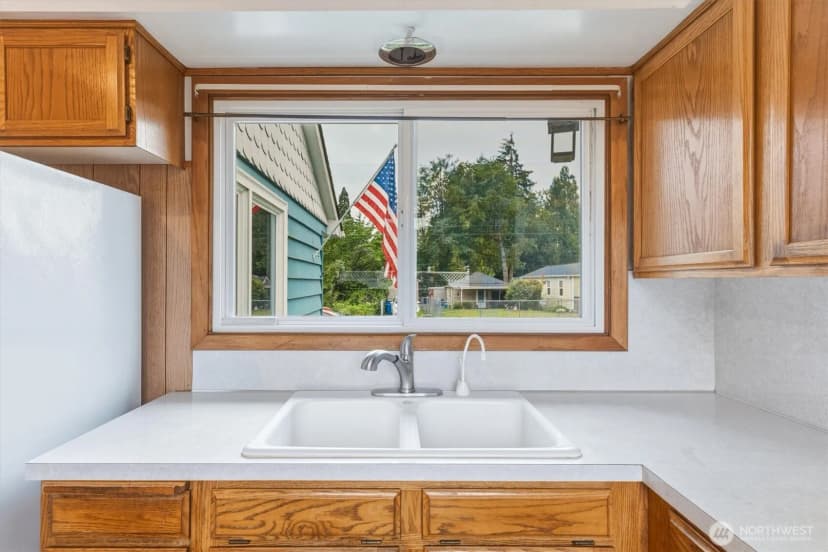 Property photo for 716 Woodard Avenue Ne, Castle Rock photo 9