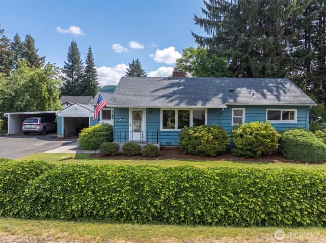 Property photo for 716 Woodard Avenue Ne, Castle Rock