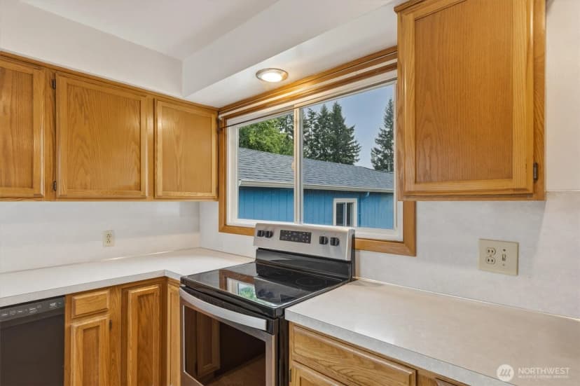 Property photo for 716 Woodard Avenue Ne, Castle Rock photo 10