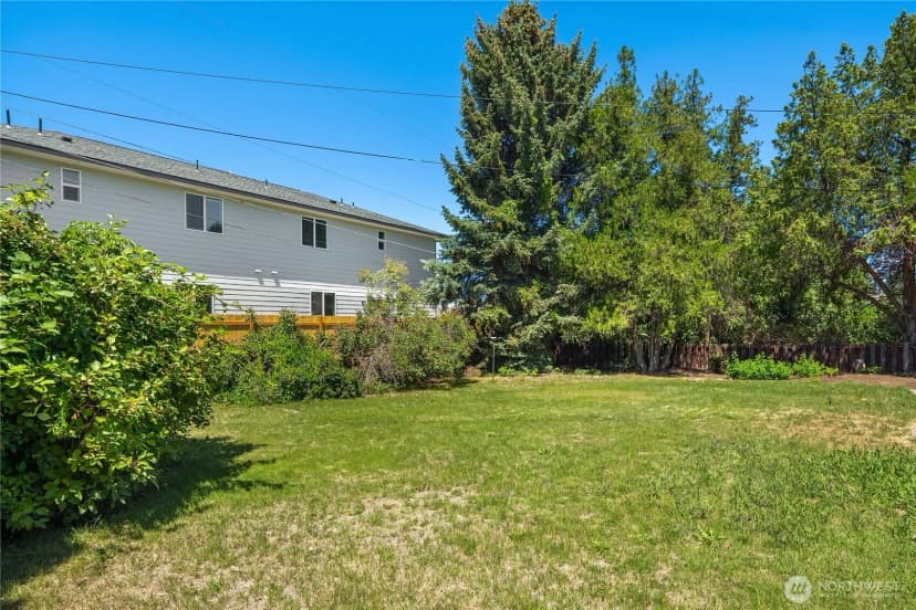 Property photo for 314 N 40th Avenue, Yakima photo 24