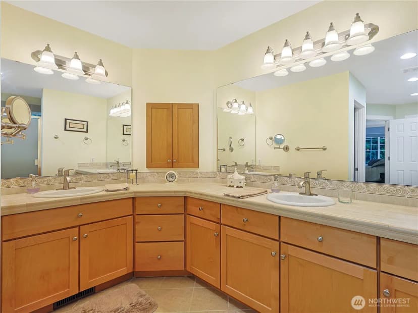 Property photo for 34620 32 Avenue E, Eatonville photo 22
