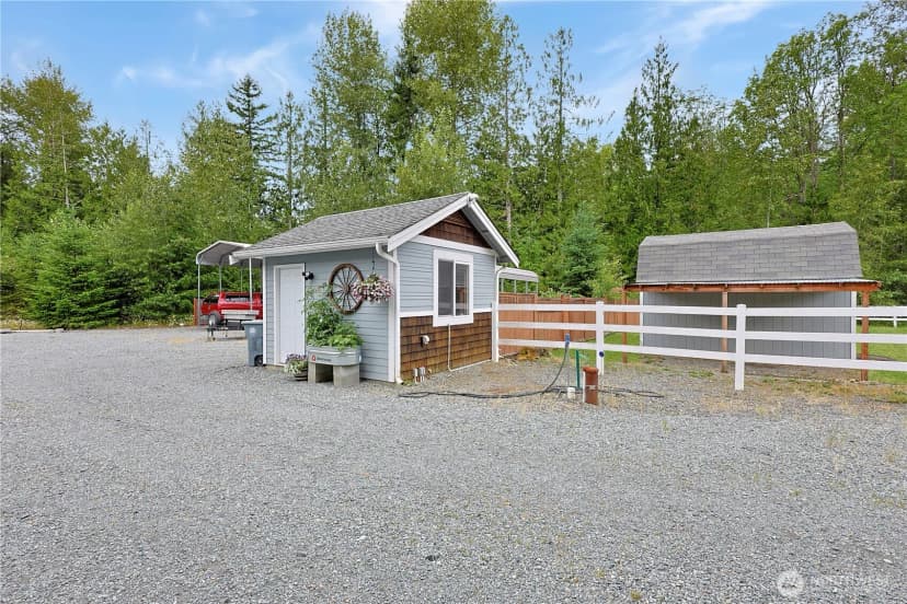 Property photo for 34620 32 Avenue E, Eatonville photo 34
