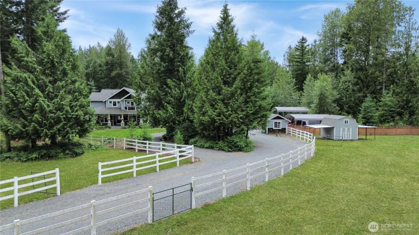 Property photo for 34620 32 Avenue E, Eatonville photo 2