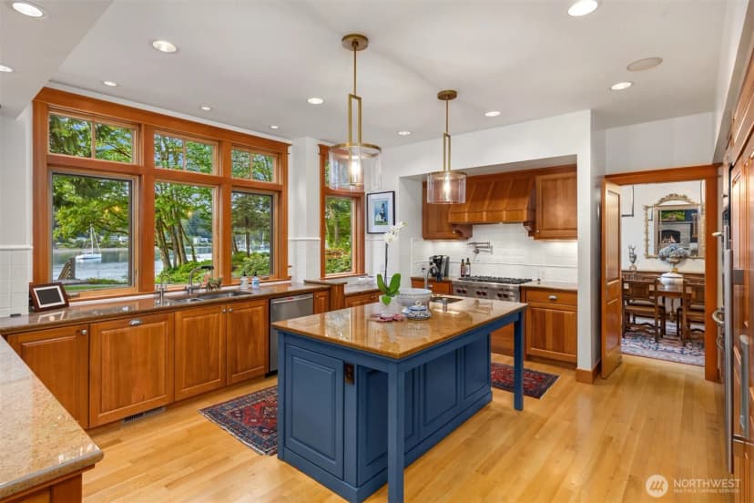 Property photo for 10374 Country Club Road, Bainbridge Island photo 9