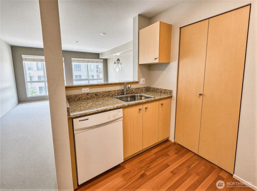 Property photo for 2818 Grand Avenue #b407, Everett photo 6