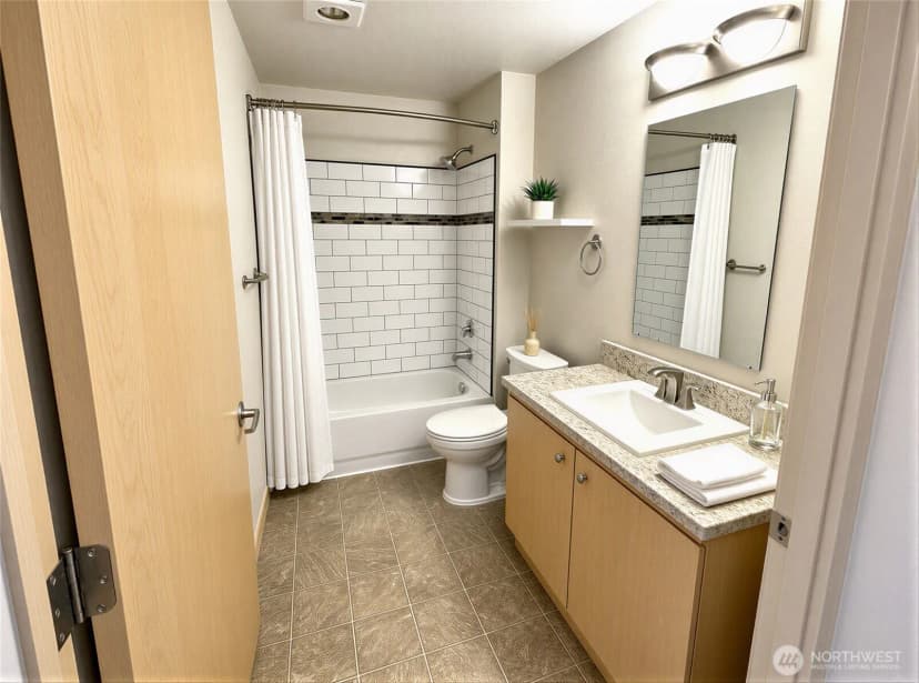 Property photo for 2818 Grand Avenue #b407, Everett photo 7