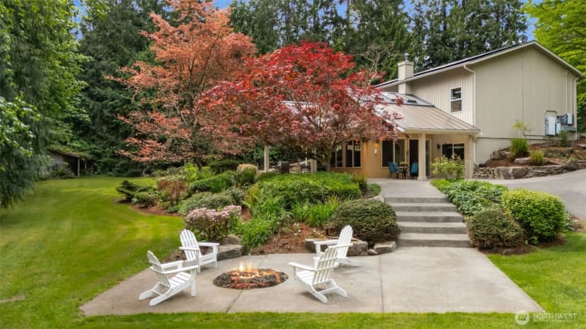 Property photo for 25119 Ne 18th Street, Sammamish