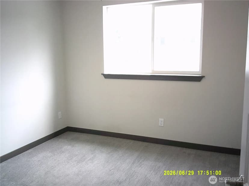 Property photo for 1621 Sw Mulberry Place #d303, Oak Harbor photo 10
