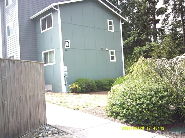 Property photo for 1621 Sw Mulberry Place #d303, Oak Harbor photo 3