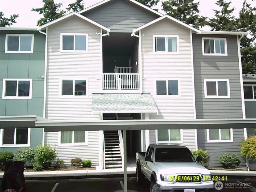 Property photo for 1621 Sw Mulberry Place #d303, Oak Harbor photo 2