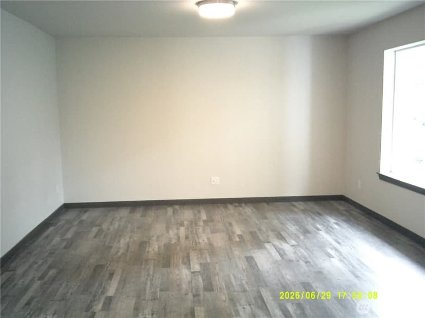 Property photo for 1621 Sw Mulberry Place #d303, Oak Harbor photo 8