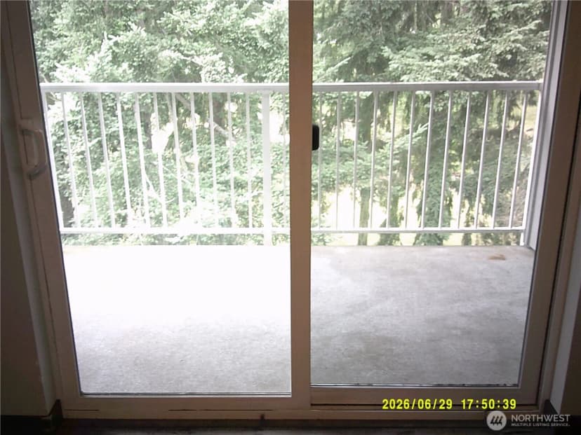 Property photo for 1621 Sw Mulberry Place #d303, Oak Harbor photo 4