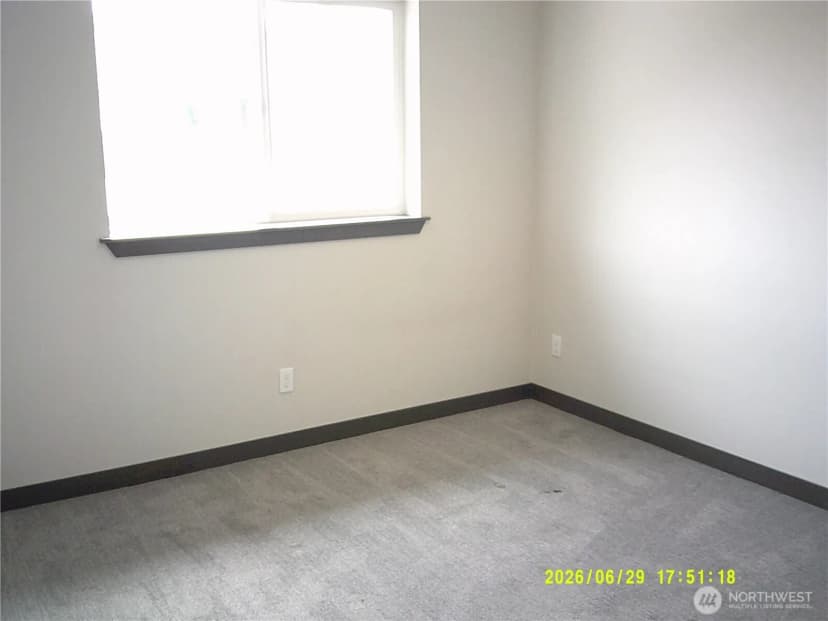 Property photo for 1621 Sw Mulberry Place #d303, Oak Harbor photo 17