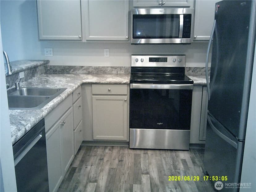 Property photo for 1621 Sw Mulberry Place #d303, Oak Harbor photo 15