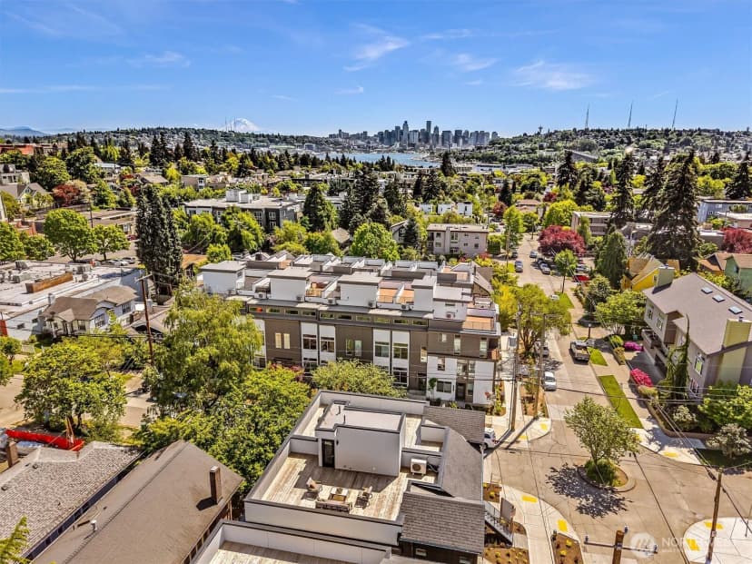 Property photo for 4464 Midvale Avenue N, Seattle photo 36