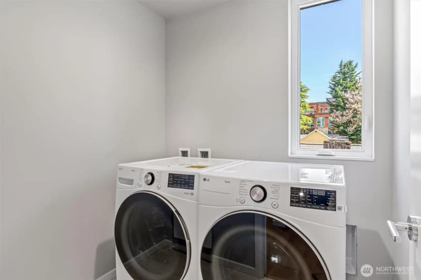 Property photo for 4464 Midvale Avenue N, Seattle photo 23