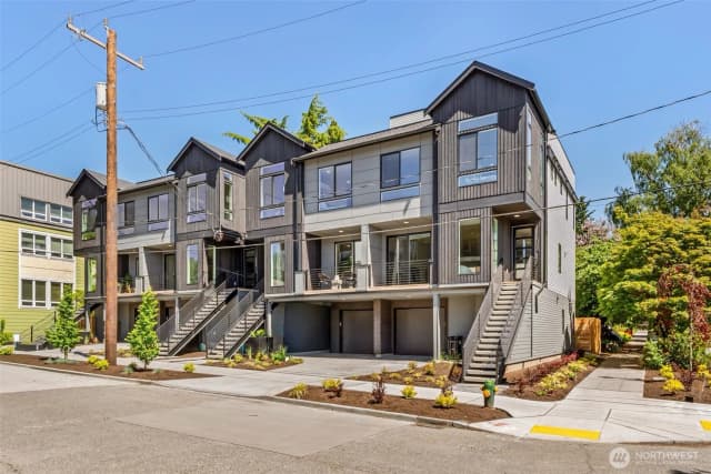 Property photo for 4464 Midvale Avenue N, Seattle