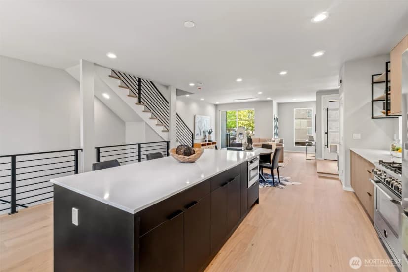 Property photo for 4464 Midvale Avenue N, Seattle photo 13