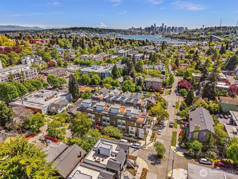Property photo for 4464 Midvale Avenue N, Seattle photo 37