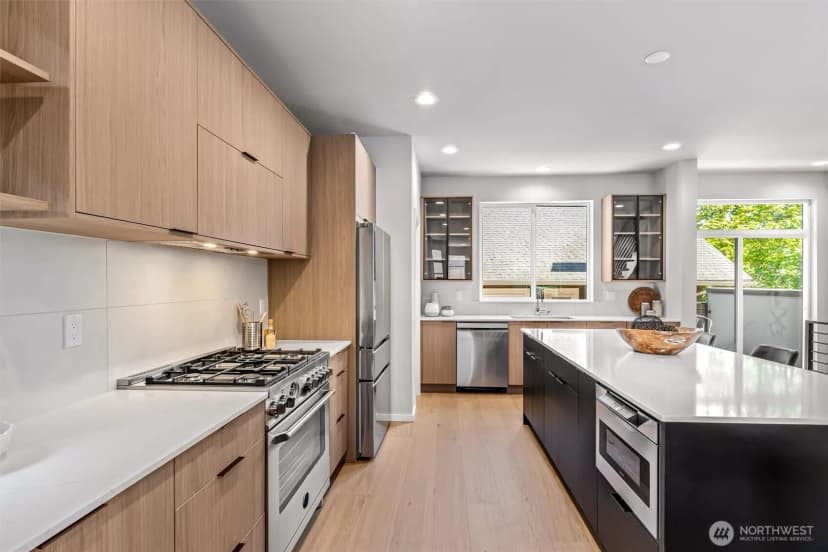 Property photo for 4464 Midvale Avenue N, Seattle photo 10