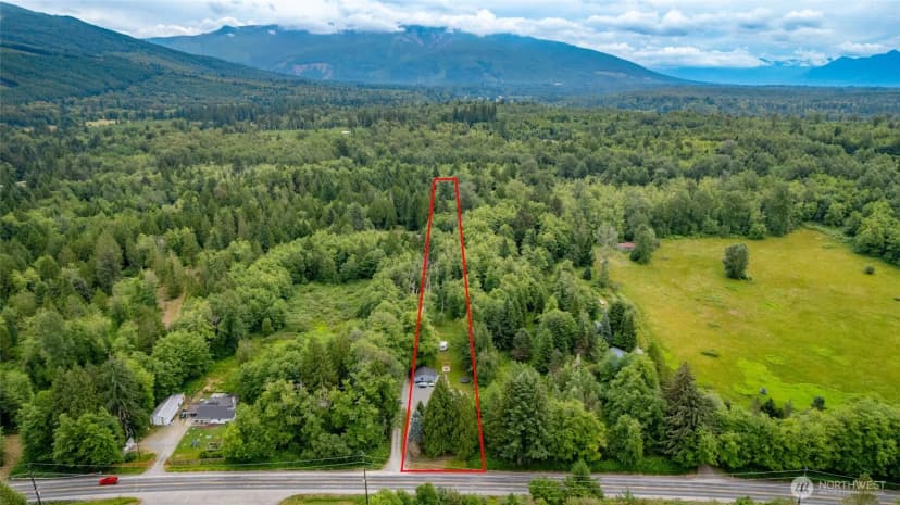 Property photo for 4059 Old Hwy 99 North Road, Burlington photo 24