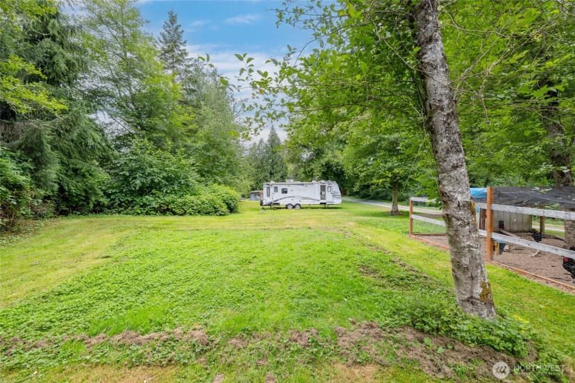 Property photo for 4059 Old Hwy 99 North Road, Burlington photo 28