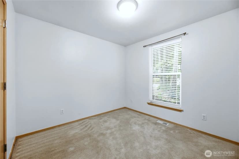 Property photo for 18821 Rampart Drive Se, Yelm photo 8