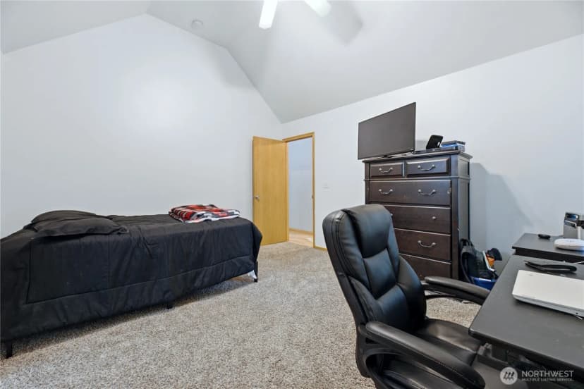 Property photo for 18821 Rampart Drive Se, Yelm photo 12