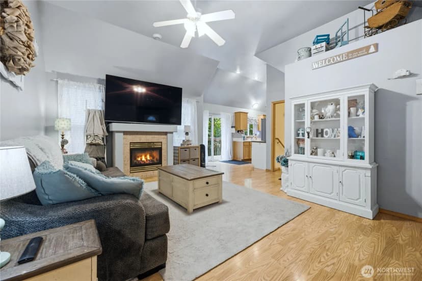 Property photo for 18821 Rampart Drive Se, Yelm photo 4