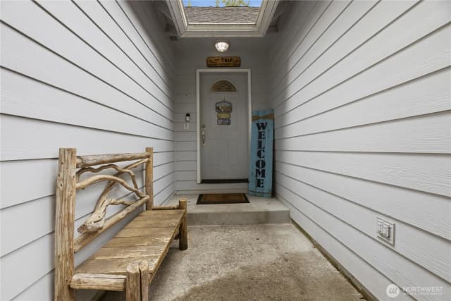 Property photo for 18821 Rampart Drive Se, Yelm photo 2
