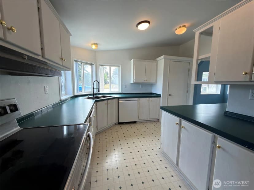 Property photo for 1704 S Delores Place, Port Angeles photo 8