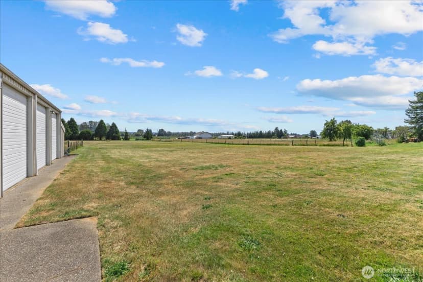 Property photo for 15727 19th Avenue Ne, Arlington photo 34