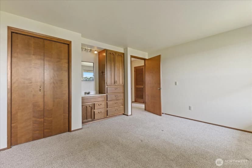 Property photo for 15727 19th Avenue Ne, Arlington photo 26