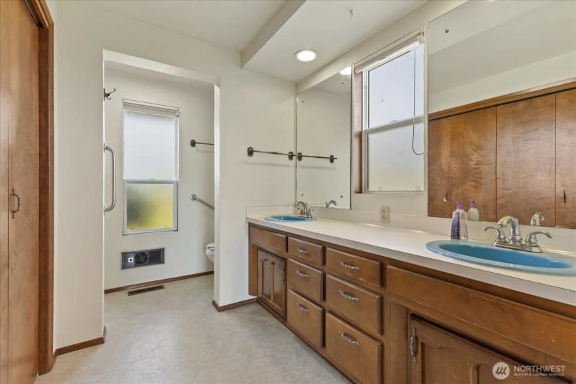 Property photo for 15727 19th Avenue Ne, Arlington photo 30