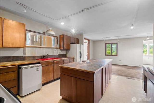 Property photo for 15593 State Route 9, Mount Vernon photo 4