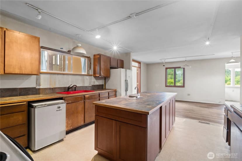 Property photo for 15593 State Route 9, Mount Vernon photo 4