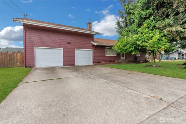 Property photo for 327 Chicago Boulevard S, Pacific