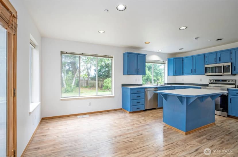 Property photo for 10103 Se 225th Place, Kent photo 15